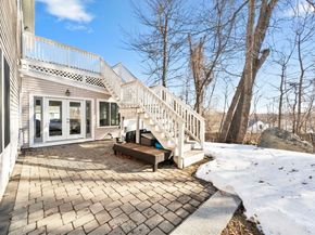 6 Fairlawn Avenue, Burlington MA 01803