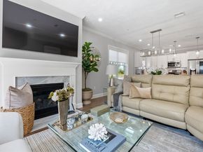 843 Ledgewood Way 843, Clinton MA 01510