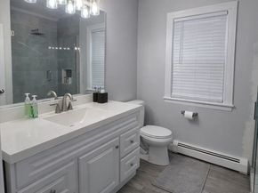 8 Pelham St, Worcester MA 01609
