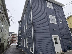 8 Pelham St, Worcester MA 01609