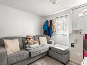 85 Division St, Brockton MA 02301