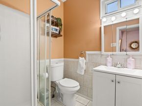 85 Division St, Brockton MA 02301