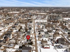 85 Division St, Brockton MA 02301