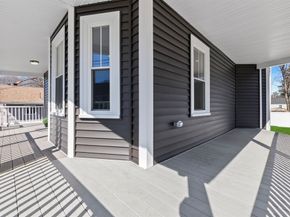 19 Laurel St, Saugus MA 01906