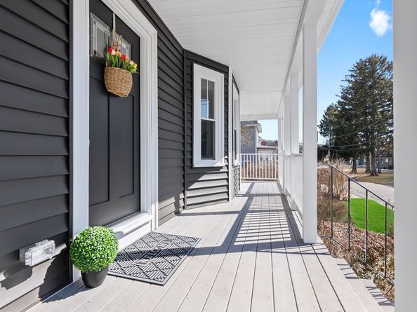 19 Laurel St, Saugus MA 01906