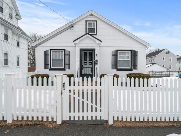 54 Safford St, Quincy MA 02171