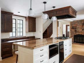 3 Evergreen Ln, Hingham MA 02043