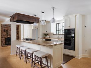 3 Evergreen Ln, Hingham MA 02043