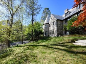 3 Evergreen Ln, Hingham MA 02043