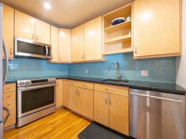 140 Kilsyth 9, Boston MA 02135