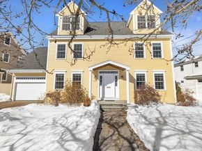 615 Saw Mill Brook Pkway, Newton MA 02459