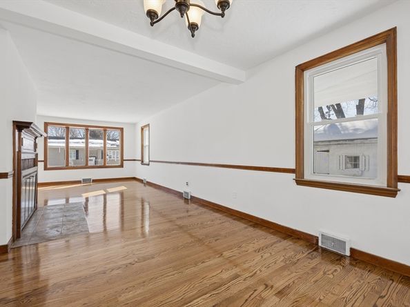 39 Bullard Ave, Worcester MA 01605