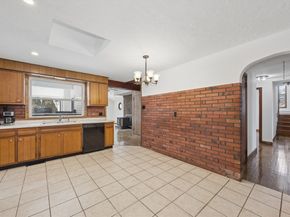 39 Bullard Ave, Worcester MA 01605
