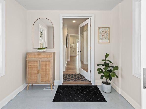 122 Copperfield Rd, Worcester MA 01602