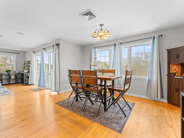 717 Hampton Way 717, Abington MA 02351