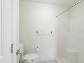 7 Crescent Way 302, Sturbridge MA 01518