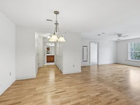 7 Crescent Way 302, Sturbridge MA 01518