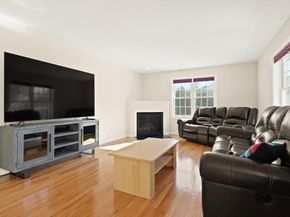 5 Paul Revere Path 5, Hopkinton MA 01748