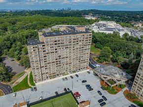 250 Hammond Pond Parkway 1507N, Newton MA 02467