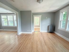 15 Circuit Ave E, Worcester MA 01603