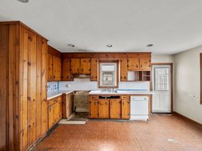 10 Cottage Avenue, Danvers MA 01923