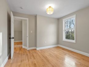 328 Oxford St N, Auburn MA 01501