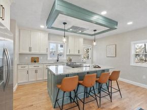 328 Oxford St N, Auburn MA 01501