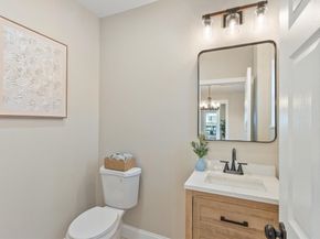 328 Oxford St N, Auburn MA 01501