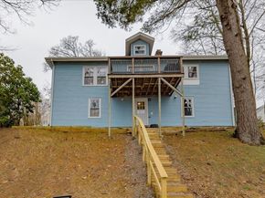 36 Eagle Rd, Worcester MA 01605