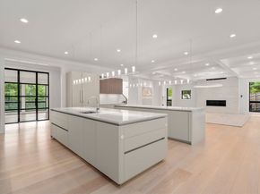 61 Lakeview Ave, Newton MA 02460