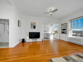 354 N Main St 204, Andover MA 01810