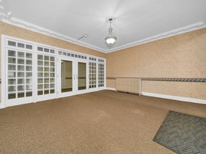 354 N Main St 204, Andover MA 01810