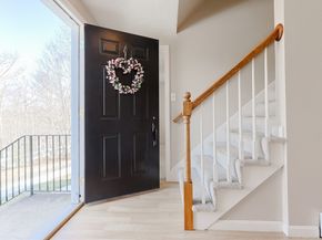 30 Chocolog Rd, Uxbridge MA 01569