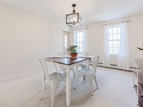 30 Chocolog Rd, Uxbridge MA 01569