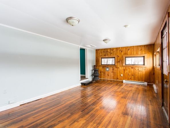 132 E Main St, West Brookfield MA 01585