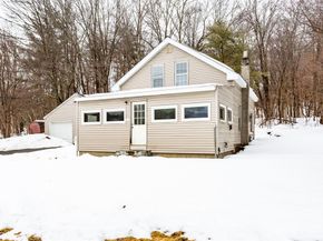 132 E Main St, West Brookfield MA 01585