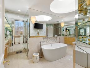9 Singletree Road, Brookline MA 02467