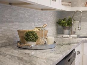 26 Leslie Ln, Millbury MA 01527