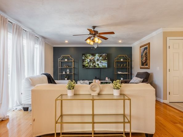 36 Sunrise Ave, Worcester MA 01606