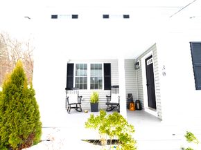 30 Oak Meadow Pl 30, Bridgewater MA 02324