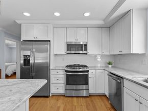 40 Catherine B, Boston MA 02131