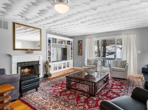 2 Lions Ln 2, Salem MA 01970