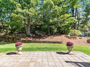 2 Lions Ln 2, Salem MA 01970