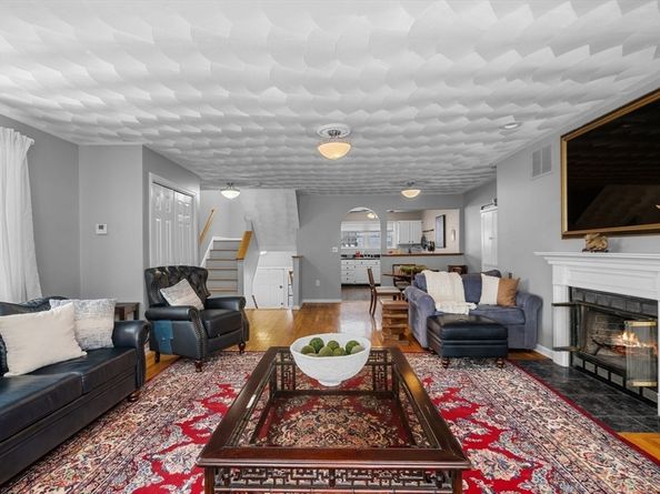 2 Lions Ln 2, Salem MA 01970