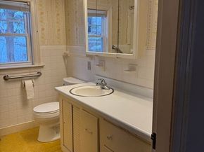 8 South Terrace, Auburn MA 01501