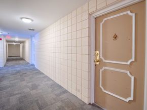 45 Oval Rd 34, Quincy MA 02170