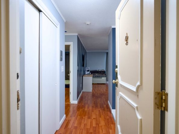 45 Oval Rd 34, Quincy MA 02170