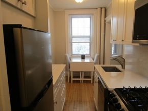 122 Riverway 5, Boston MA 02215