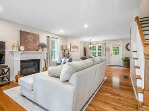 16 Farnum St, Uxbridge MA 01569