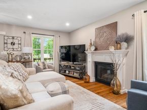 16 Farnum St, Uxbridge MA 01569